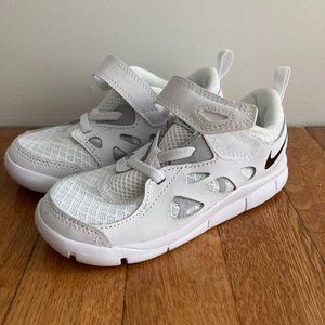Boys Nikes